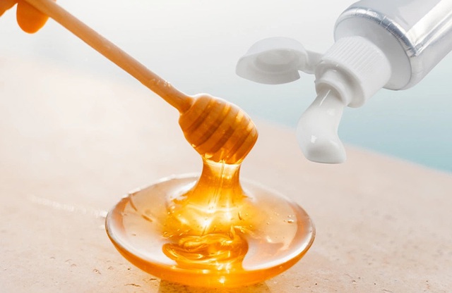 Thêm 3 thứ này vào kem đánh răng và thoa lên mặt, làn da sẽ đẹp lên trông thấy chẳng thua dùng mỹ phẩm đắt tiền- Ảnh 1.
