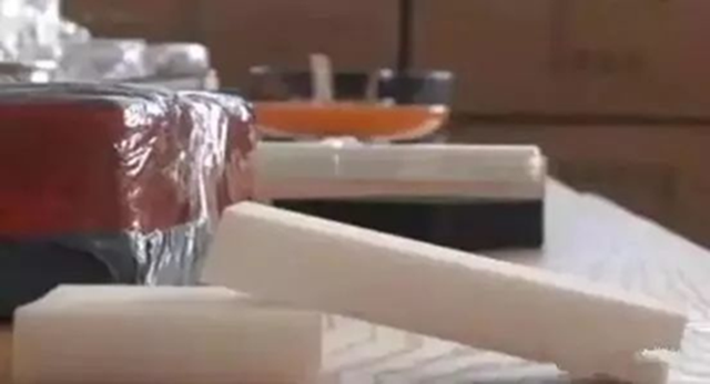 Thứ này có hàm lượng formaldehyde vượt chuẩn gấp 50 lần, có thể gây ung thư, nhà nào cũng có!- Ảnh 1.