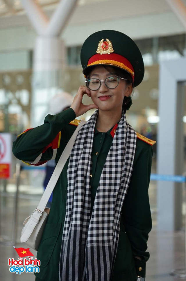 Cảnh tượng hiếm có ở sân bay Tân Sơn Nhất: Một màu xanh đồng loạt khiến ai cũng ngoái nhìn!- Ảnh 17. Cảnh tượng hiếm có ở sân bay Tân Sơn Nhất: Một màu xanh đồng loạt khiến ai cũng ngoái nhìn!- Ảnh 17.