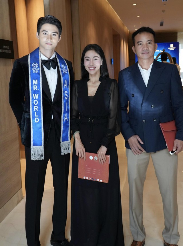 Trực tiếp Chung kết Miss World 2024: Hoa hậu Ý Nhi xuất hiện đầy tự tin và gợi cảm, chuẩn bị công bố top 40! - Ảnh 10. Trực tiếp Chung kết Miss World 2024: Hoa hậu Ý Nhi xuất hiện đầy tự tin và gợi cảm, chuẩn bị công bố top 40! - Ảnh 10.