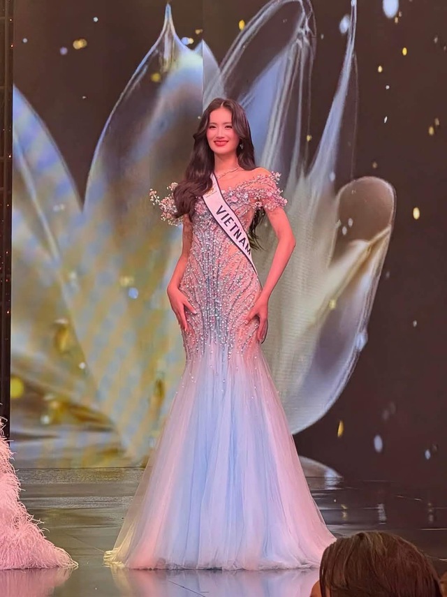 Trực tiếp Chung kết Miss World 2024: Hoa hậu Ý Nhi xuất hiện đầy tự tin và gợi cảm, chuẩn bị công bố top 40! - Ảnh 2. Trực tiếp Chung kết Miss World 2024: Hoa hậu Ý Nhi xuất hiện đầy tự tin và gợi cảm, chuẩn bị công bố top 40! - Ảnh 2.