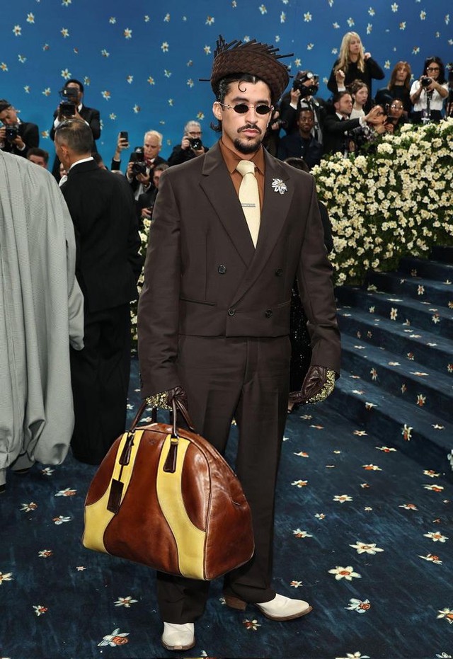 Met Gala 2025: Bộ 3 Jennie - Rosé - Lisa càn quét "thảm xanh" sự kiện- Ảnh 24.