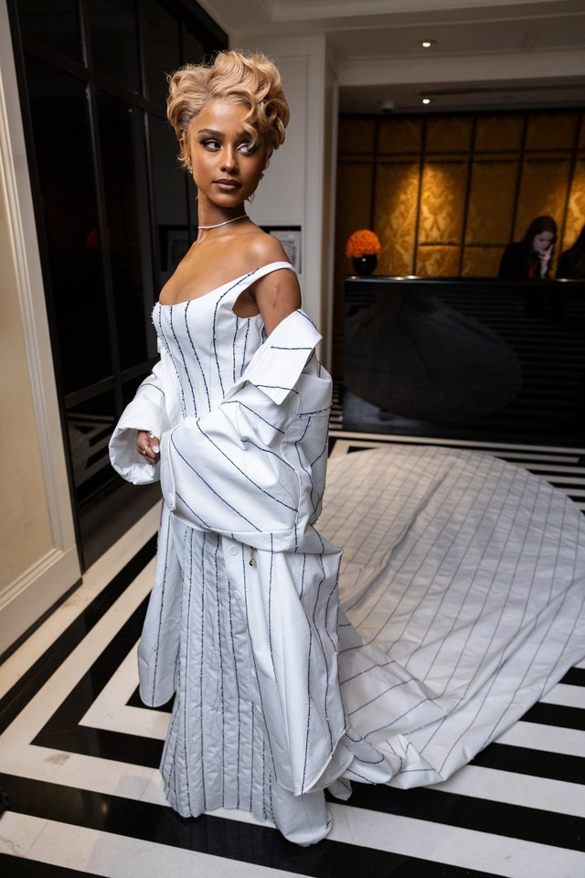 Met Gala 2025: Bộ 3 Jennie - Rosé - Lisa càn quét "thảm xanh" sự kiện- Ảnh 22.