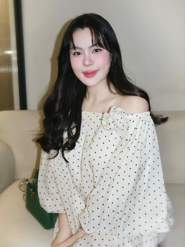 Hoa hậu Việt vướng tin mang thai giả: Chồng bị đồn thổi về giới tính, đang sống ở biệt thự 200 tỷ- Ảnh 1. Hoa hậu Việt vướng tin mang thai giả: Chồng bị đồn thổi về giới tính, đang sống ở biệt thự 200 tỷ- Ảnh 1.