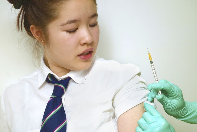 Nữ giới tiêm vắc xin HPV mũi 2 hoặc mũi 3 bị trễ so với lịch hẹn có sao không?- Ảnh 1.