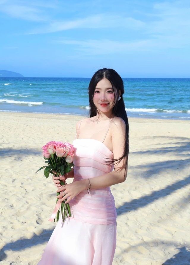"Nữ thần thanh xuân" Chương Nhược Nam đi biển: Style đẹp đến mức phải dụi mắt 1000 lần- Ảnh 24.