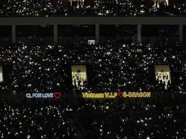G-Dragon kết thúc set diễn chỉ vỏn vẹn 5 bài trong cơn mưa tầm tã, nhưng khiến hàng nghìn người tại Mỹ Đình sẽ mãi nhớ về ngày hôm nay!- Ảnh 36.