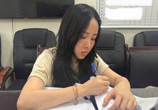 Hình ảnh Cún "Bông" Vũ Hồng Phúc tại cơ quan công an- Ảnh 1.