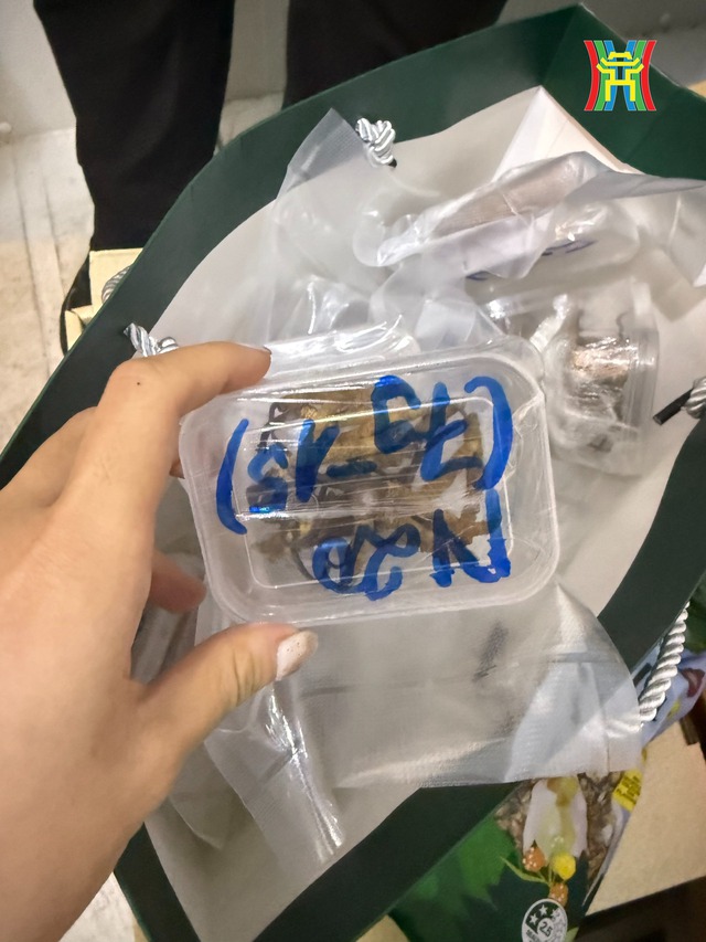 Hình ảnh Cún "Bông" Vũ Hồng Phúc tại cơ quan công an- Ảnh 4.