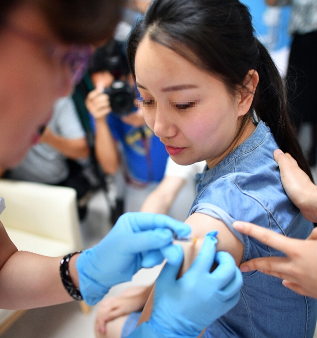 Vắc xin HPV tiêm cùng lúc, gần thời điểm với vắc xin cúm được không?- Ảnh 1.