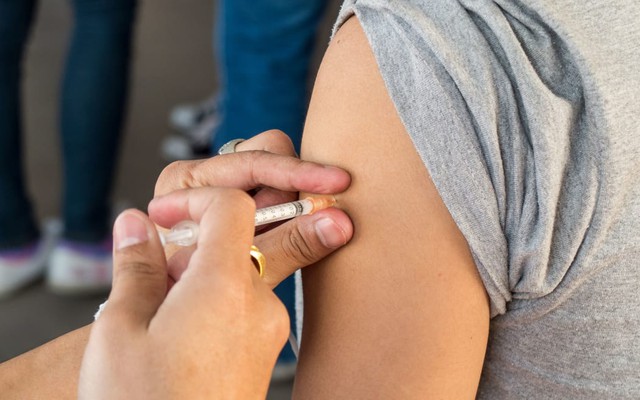 Những loại vắc xin nào không nên tiêm cùng lúc hay gần với vắc xin HPV?- Ảnh 2.