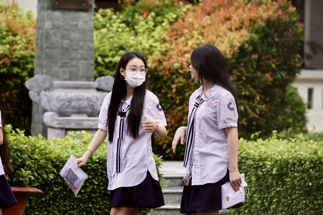 Kết thúc buổi đầu tiên thi tốt nghiệp THPT 2025: Đề hay, thí sinh phấn khởi, được 1/3 chặng đường rồi!- Ảnh 39.