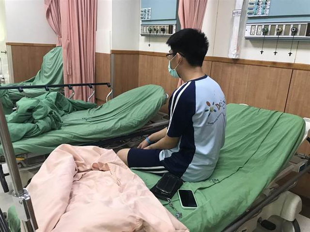 Trộm thẻ tín dụng của bố để mua "bánh quy giảm cân", nam sinh 13 tuổi nhận kết đắng- Ảnh 1.