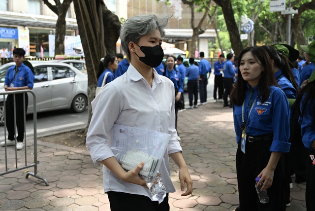 Kết thúc buổi thứ 2 thi tốt nghiệp THPT 2025: Đề nhiều câu hỏi thực tế, rất dài và "nghi" khó như 2018- Ảnh 43.