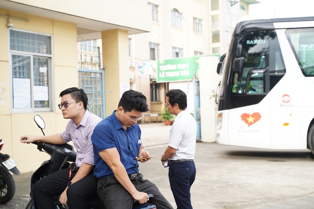 Kết thúc buổi đầu tiên thi tốt nghiệp THPT 2025: Đề hay, thí sinh phấn khởi, được 1/3 chặng đường rồi!- Ảnh 32.