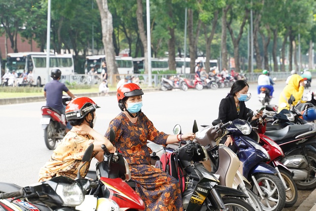 Kết thúc buổi đầu tiên thi tốt nghiệp THPT 2025: Đề hay, thí sinh phấn khởi, được 1/3 chặng đường rồi!- Ảnh 31.