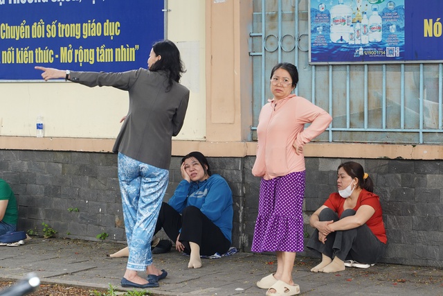Kết thúc buổi đầu tiên thi tốt nghiệp THPT 2025: Đề hay, thí sinh phấn khởi, được 1/3 chặng đường rồi!- Ảnh 34.