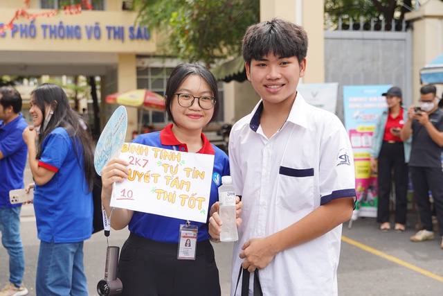 Kết thúc buổi thứ 2 thi tốt nghiệp THPT 2025: Đề nhiều câu hỏi thực tế, rất dài và "nghi" khó như 2018- Ảnh 48.