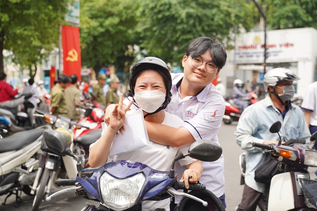 Kết thúc buổi thứ 2 thi tốt nghiệp THPT 2025: Đề nhiều câu hỏi thực tế, rất dài và "nghi" khó như 2018- Ảnh 52.