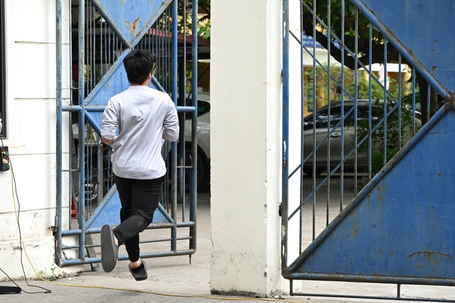 Thi tốt nghiệp THPT 2025 ngày cuối cùng: Thí sinh người than khó, người hô to "chiến thắng rồi", dù sao thì nghỉ ngơi thôi!- Ảnh 24.