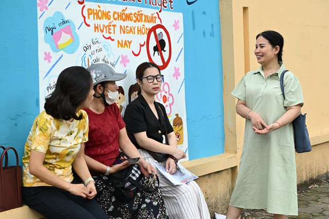 Thi tốt nghiệp THPT 2025 ngày cuối cùng: Thí sinh người than khó, người hô to "chiến thắng rồi", dù sao thì nghỉ ngơi thôi!- Ảnh 22.