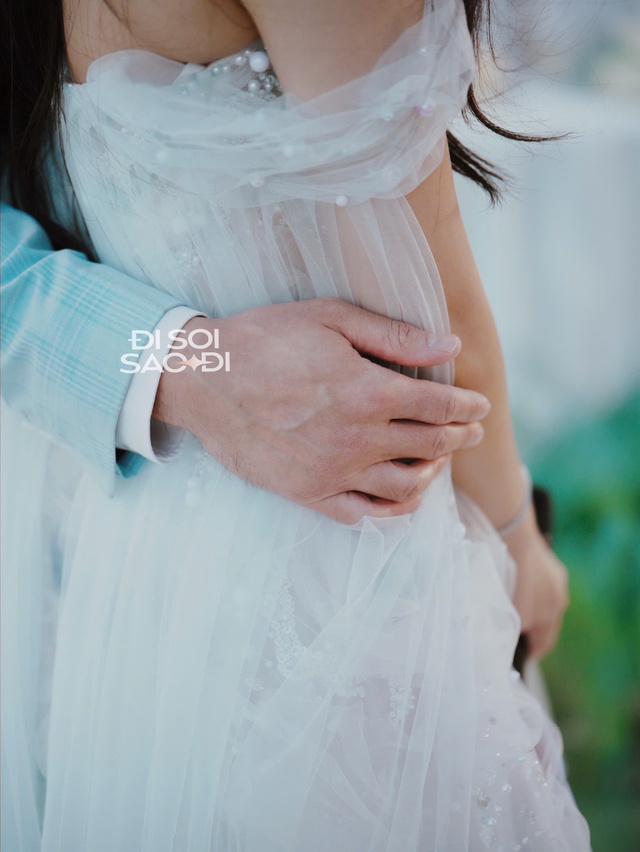 "Tiệc cưới lần 2" của Midu: Cặp đôi phát "vũ trụ cẩu lương", thiếu gia Minh Đạt si mê vợ ra mặt!- Ảnh 9.
