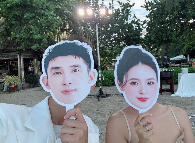 "Tiệc cưới lần 2" của Midu: Cặp đôi phát "vũ trụ cẩu lương", thiếu gia Minh Đạt si mê vợ ra mặt!- Ảnh 11.