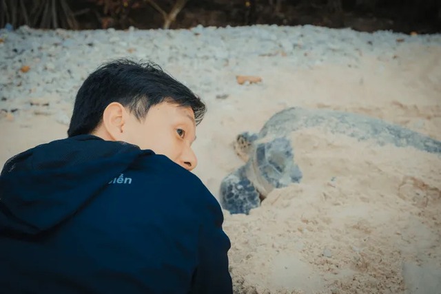 Côn Đảo qua hành trình của tình nguyện viên cứu hộ rùa biển- Ảnh 6.