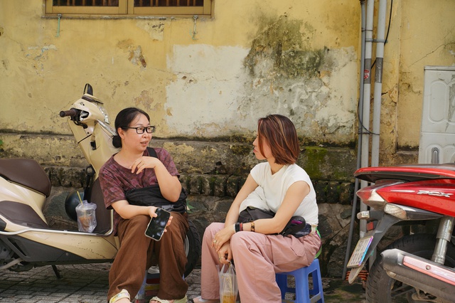 Hết giờ thi môn Ngoại ngữ vào lớp 10 TP.HCM: Thí sinh ai cũng khoe "Dễ lắm" nhưng sợ điểm chuẩn sẽ tăng!- Ảnh 8.