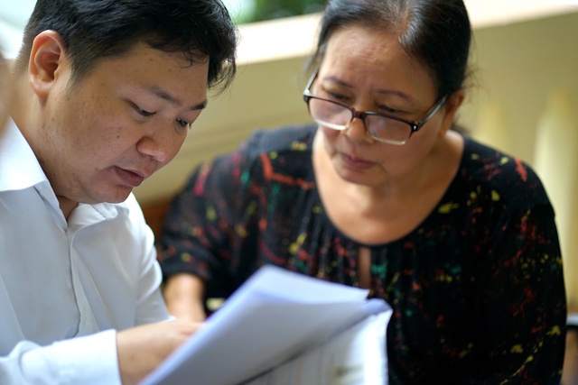 Những hình ảnh đầu tiên trên cả nước trong ngày lịch sử: Cặp đôi háo hức đăng ký kết hôn, pano chào mừng ngập tràn phố phường- Ảnh 31.