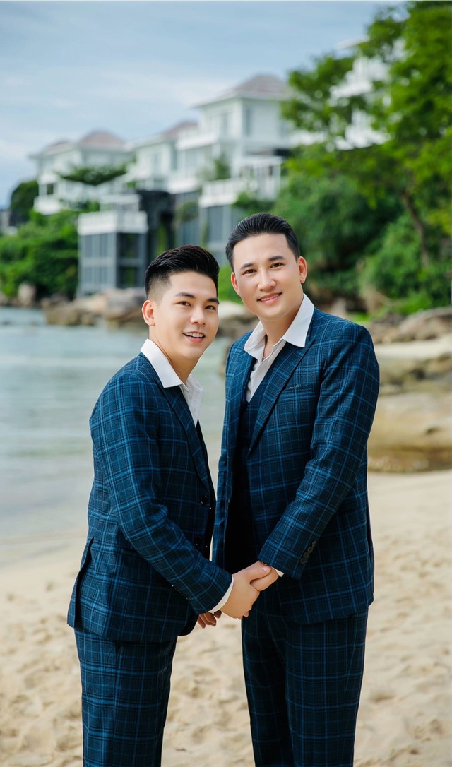 Sao nam được chồng tổ chức sinh nhật hoành tráng: Tặng vòng kim cương sáng chói mắt, phát cẩu lương tới tấp- Ảnh 5. Sao nam được chồng tổ chức sinh nhật hoành tráng: Tặng vòng kim cương sáng chói mắt, phát cẩu lương tới tấp- Ảnh 5.