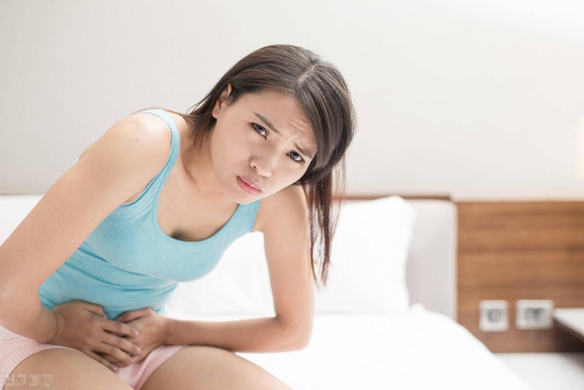 Có nên tiêm vắc xin HPV khi đang mắc hoặc đang điều trị bệnh phụ khoa không?- Ảnh 1.