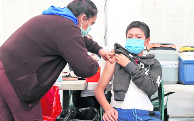 Tiêm vắc xin HPV từ 9 tuổi có sớm quá không? Câu trả lời khiến nhiều người ngỡ ngàng- Ảnh 2.