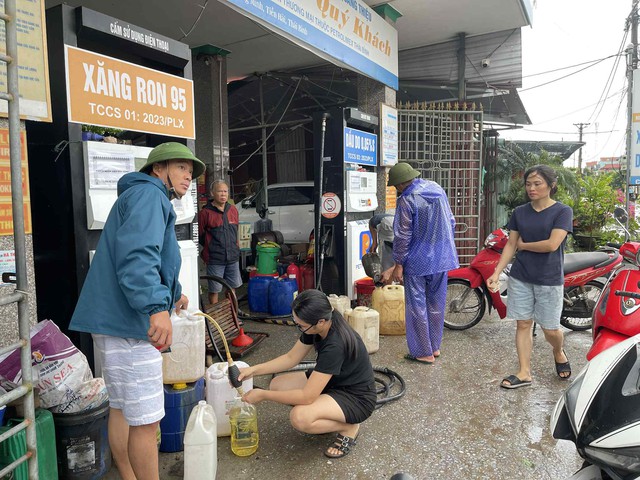Trực tiếp: Bão số 3 đổ bộ đất liền Hưng Yên - Ninh Bình; CSGT Hà Nội khuyến cáo người dân hạn chế ra đường- Ảnh 17.