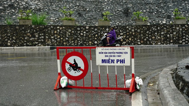 Trực tiếp: Bão số 3 đổ bộ đất liền Hưng Yên - Ninh Bình; CSGT Hà Nội khuyến cáo người dân hạn chế ra đường- Ảnh 20.