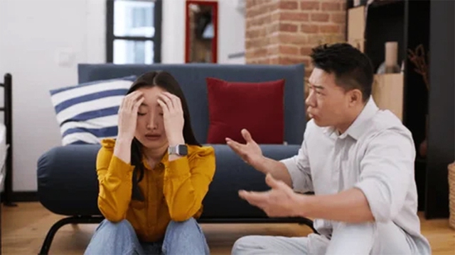Đang ở nhờ bố vợ, chồng tôi lại lén đưa tiền cho vợ cũ mua nhà- Ảnh 1. Đang ở nhờ bố vợ, chồng tôi lại lén đưa tiền cho vợ cũ mua nhà- Ảnh 1.
