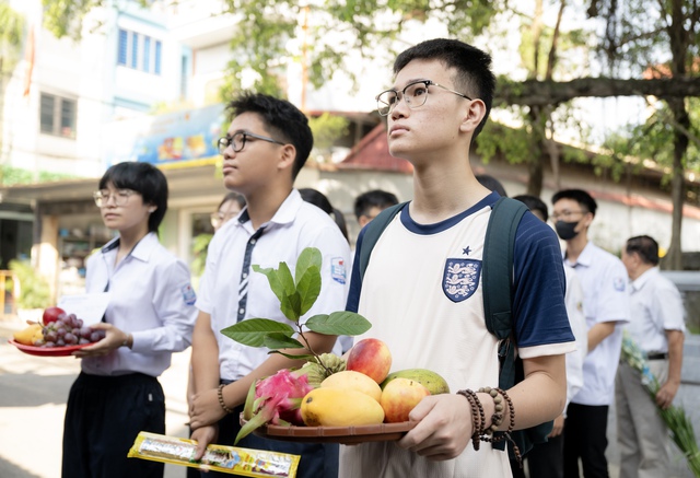 Người dân tìm về thôn Lại Đà, xúc động thắp hương tưởng nhớ cố Tổng Bí thư Nguyễn Phú Trọng- Ảnh 18. Người dân tìm về thôn Lại Đà, xúc động thắp hương tưởng nhớ cố Tổng Bí thư Nguyễn Phú Trọng- Ảnh 18.