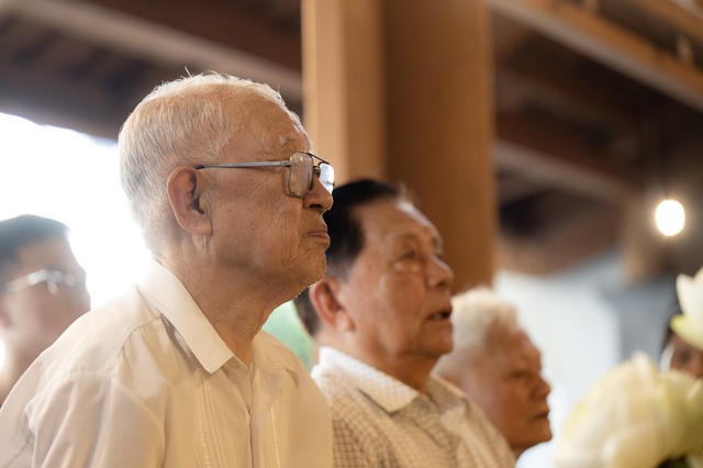 Người dân tìm về thôn Lại Đà, xúc động thắp hương tưởng nhớ cố Tổng Bí thư Nguyễn Phú Trọng- Ảnh 14. Người dân tìm về thôn Lại Đà, xúc động thắp hương tưởng nhớ cố Tổng Bí thư Nguyễn Phú Trọng- Ảnh 14.