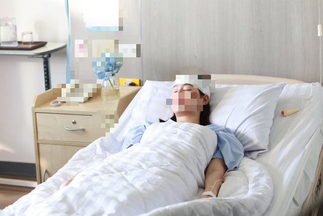 Cô gái ngã quỵ trong lớp học vì nhồi máu não, bác sĩ lắc đầu: “20 tuổi nhưng mạch máu già hơn bà 60”- Ảnh 1.