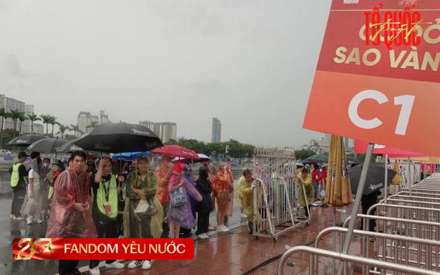 Noo Phước Thịnh - Tóc Tiên chiêu đãi Concert Quốc Gia "tiệc visual" đã mắt, đẳng cấp sao hạng A hát live miễn chê!- Ảnh 24.