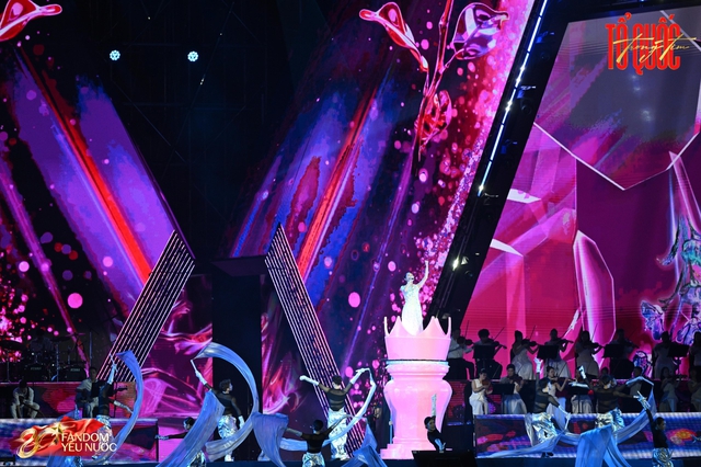 Noo Phước Thịnh - Tóc Tiên chiêu đãi Concert Quốc Gia "tiệc visual" đã mắt, đẳng cấp sao hạng A hát live miễn chê!- Ảnh 6.