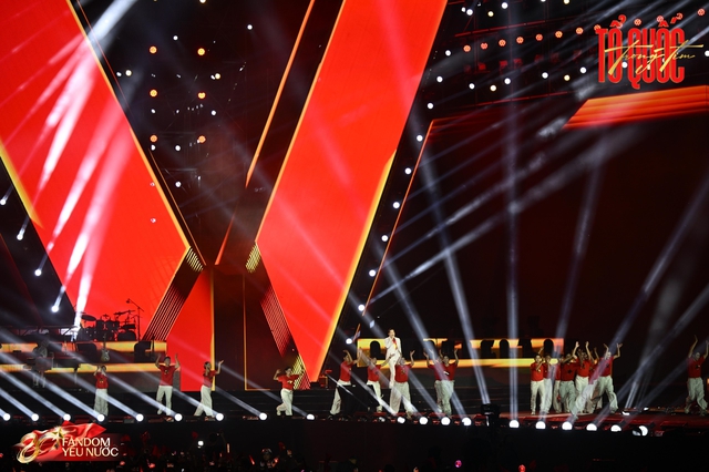 Noo Phước Thịnh - Tóc Tiên chiêu đãi Concert Quốc Gia "tiệc visual" đã mắt, đẳng cấp sao hạng A hát live miễn chê!- Ảnh 21.