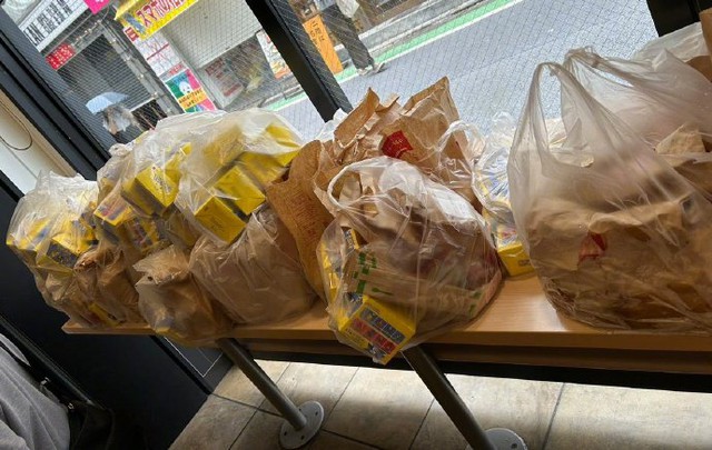 McDonald’s còn nóng hổi bị vứt thành "núi rác" tại Nhật, chuyện gì xảy ra?- Ảnh 3.