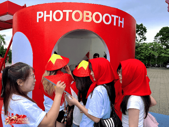 Trọn vẹn Concert Quốc Gia - Tổ Quốc Trong Tim: Cả SVĐ Mỹ Đ&igrave;nh vỡ o&agrave; với Như C&oacute; B&aacute;c Trong Ng&agrave;y Đại Thắng!- Ảnh 5.