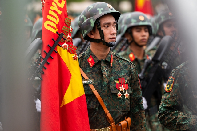Thoại đúng 7 chữ, Thượng Úy Lê Hoàng Hiệp được khen vì hành động chuyên nghiệp- Ảnh 5.
