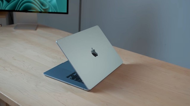 Video cận cảnh iPhone 17 Air, màu sắc chưa từng xuất hiện- Ảnh 2.