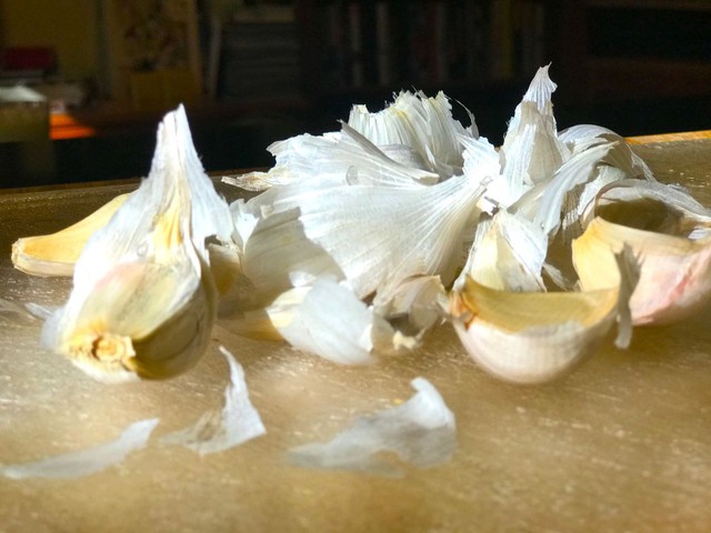 Điểm danh 5 thực phẩm "siêu vi khuẩn" gây ung thư dạ dày cực SỢ: Rất quen trong bếp Việt- Ảnh 2.