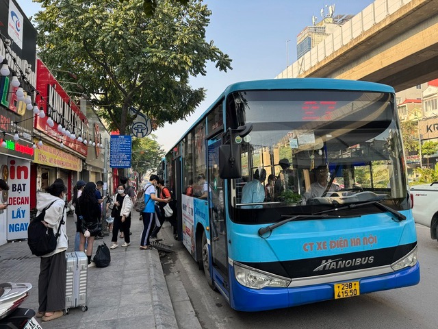 Người dân nên đi xem diễu binh, diễu hành Quốc khánh 2-9 bằng phương tiện gì?- Ảnh 4.
