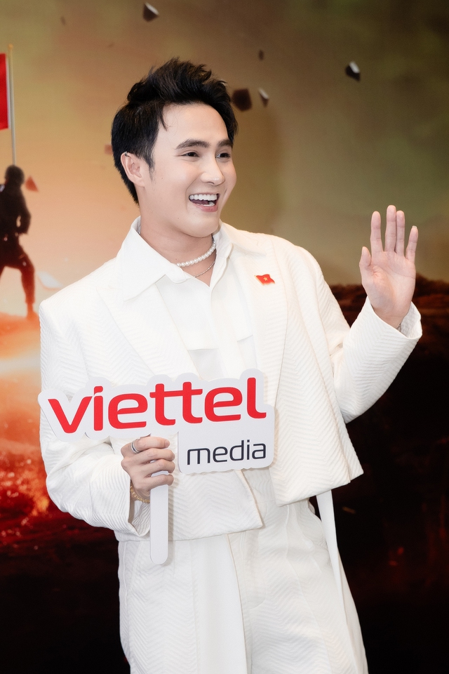 Thảm đỏ Sao Nhập Ngũ 2025: Hoà Minzy - Chi Pu - Kỳ Duyên đọ visual cực nét, 1 mỹ nhân lộ nhan sắc khác lạ- Ảnh 21.