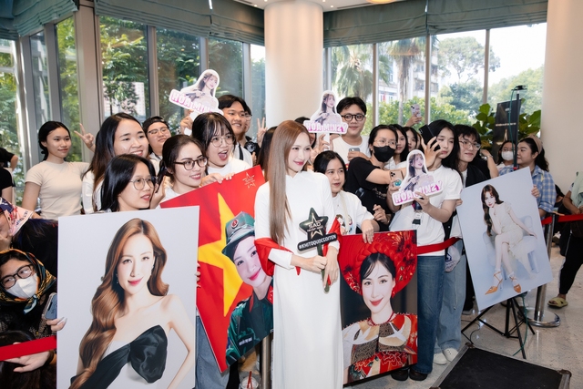 Thảm đỏ Sao Nhập Ngũ 2025: Hoà Minzy - Chi Pu - Kỳ Duyên đọ visual cực nét, 1 mỹ nhân lộ nhan sắc khác lạ- Ảnh 14.